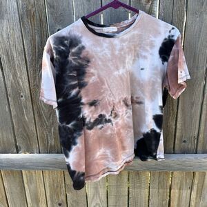 Heart & Hips tie dyed crop tshirt size medium